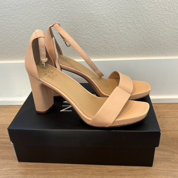 Naturalizer Joy Sandals New in Box Nude Sz 11M - Picture 1 of 6